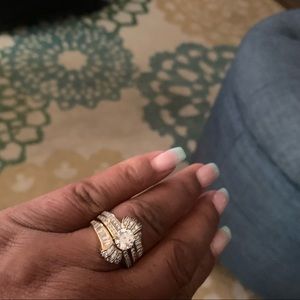 Size 8-9 gold/silver